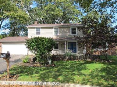 Main picture of 2400 Ridgeview Dr