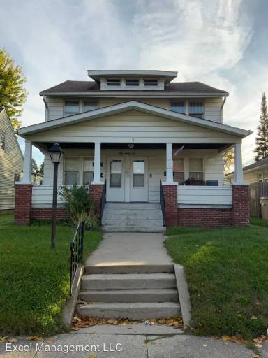 Main picture of 922 S Twyckenham Dr