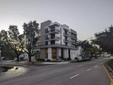 Main picture of 1201 SW 27th Ave