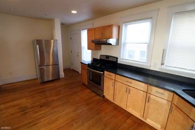 Main picture of 14 Lexington Ter