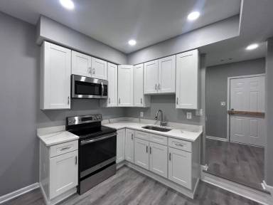 Main picture of 1200 Bayard St