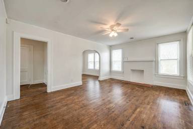 Main picture of 460 Arch Dr