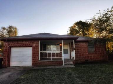 Main picture of 313 S 105th East Pl