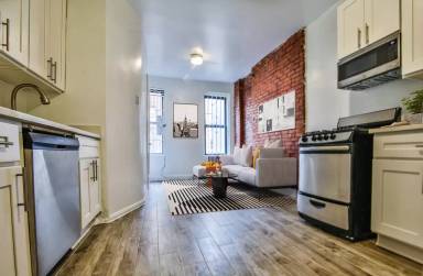 Main picture of 414 East 71st St
