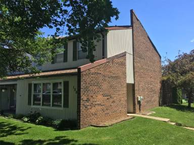 Main picture of 128 Ascot Ct
