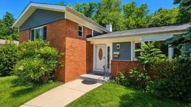 Main picture of 1615 Ladd St