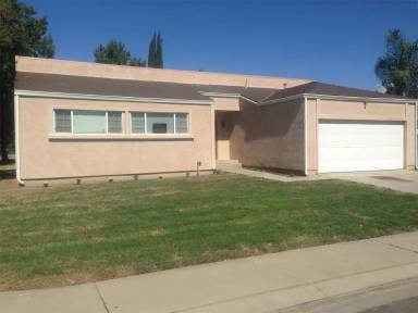 Main picture of 3209 Moonview Dr
