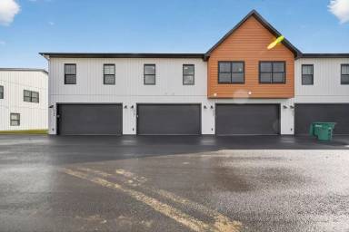Main picture of 4965 N Beach Dr