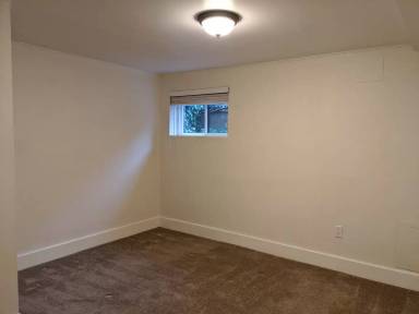 Main picture of 1627 10th Ave W