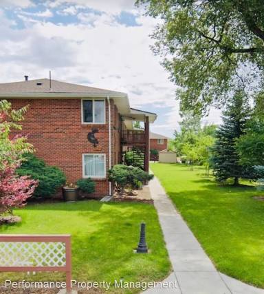 Main picture of 4450 Holland St