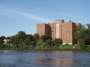 Main picture of River Plaza Apartments