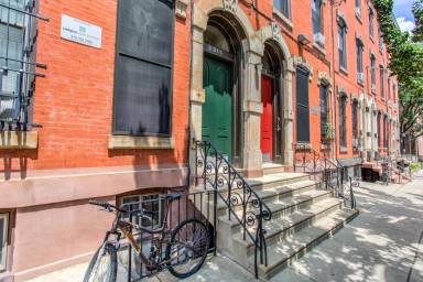 Main picture of 3915 Pine St