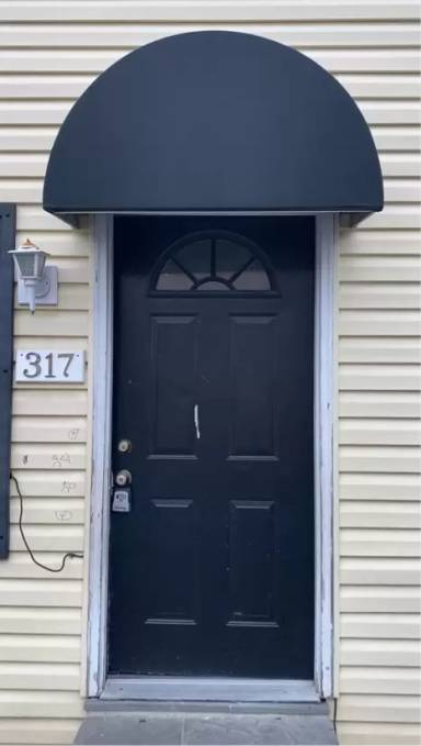 Main picture of 317 Avon Ct