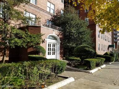 Main picture of 7011 108th St