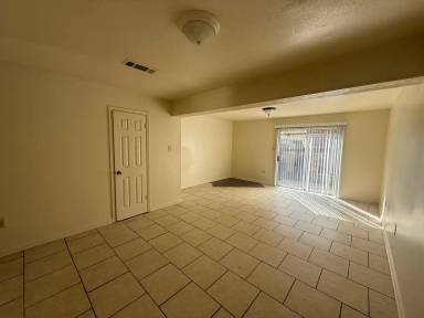 Main picture of 1635 Port Dr