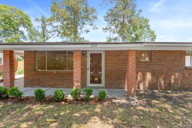 Main picture of 112 Cedar Grove Rd
