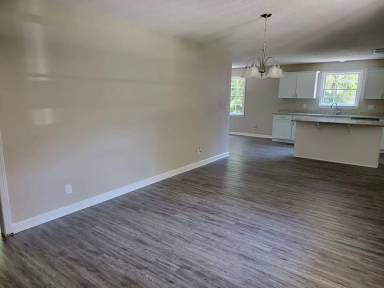 Main picture of 3250 Hunter Dr