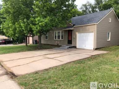 Main picture of 841 S Clifton Ave