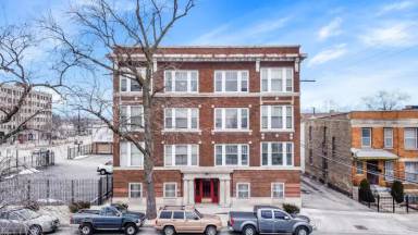Main picture of 1544 W Ardmore Ave
