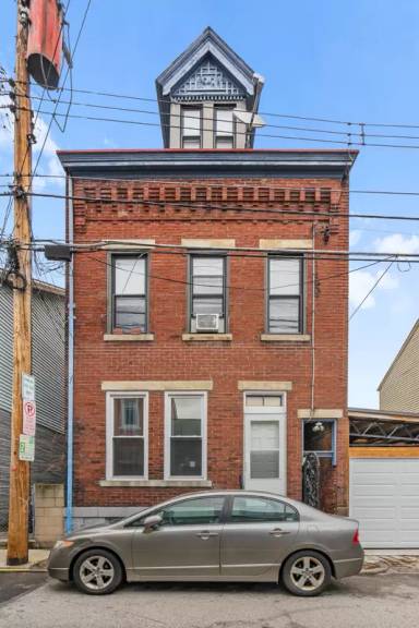 Main picture of 2329 Larkins Way