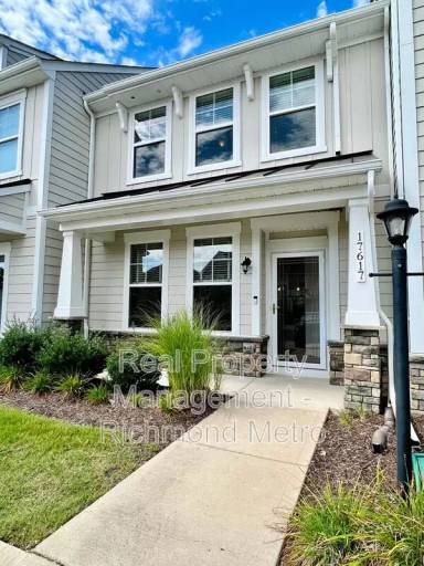 Main picture of 17617 Memorial Tournament Dr