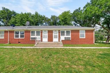 Main picture of 421 SE 11th St