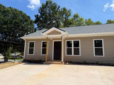 Main picture of 334 Dockery St