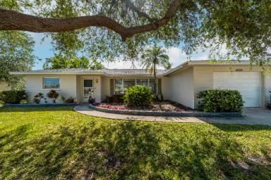 Main picture of 1609 Larchwood Dr