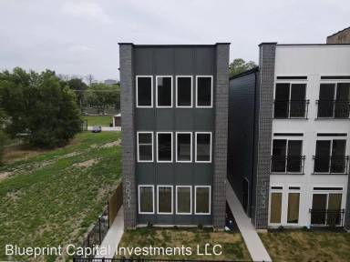 Main picture of 5831 S Calumet Ave