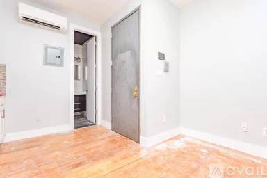 Main picture of 1493 Gates Ave