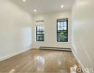 Main picture of 354 Bradford St