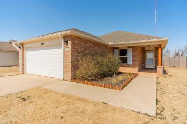 Main picture of 9105 SW 55th St