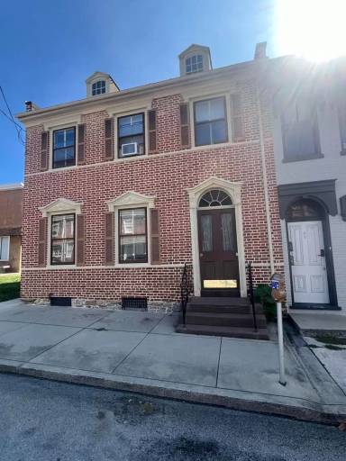 Main picture of 47 S Bedford St