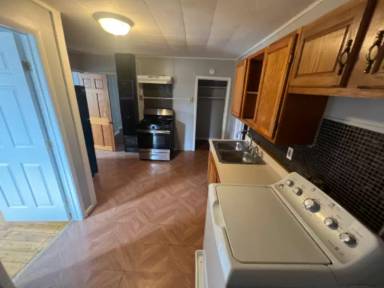 Main picture of 106 Johnston Ave