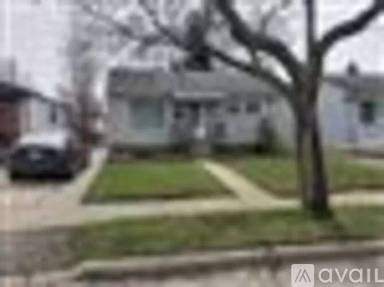 Main picture of 1620 E Woodruff Ave