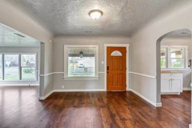 Main picture of 348 W Grant St