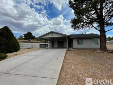 Main picture of 2220 S Cottonwood Dr