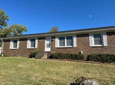 Main picture of 824 Oak Leaf Dr