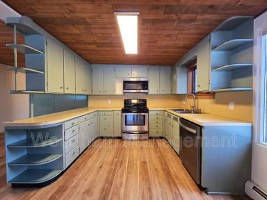 Main picture of 621 S 14th Ave