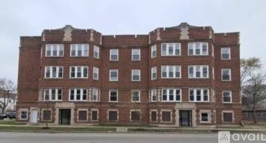 Main picture of 935 W Marquette Rd