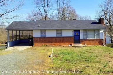 Main picture of 5323 Pineview Dr