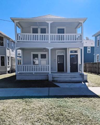Main picture of 408 E 4th St