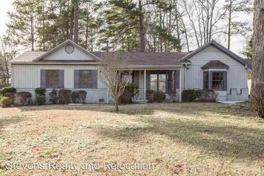 Main picture of 2012 Ann Ave