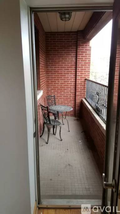 Main picture of 1019 N Campbell Ave