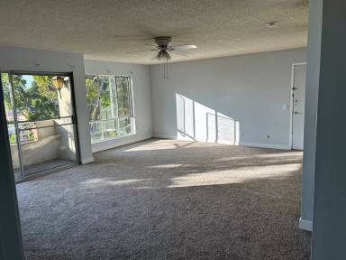 Main picture of 266 Adams St