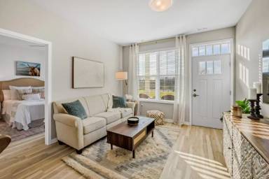 Main picture of The Oaks of Canopy Hill