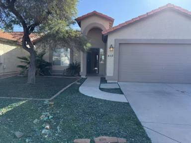 Main picture of 8319 W Alvarado St