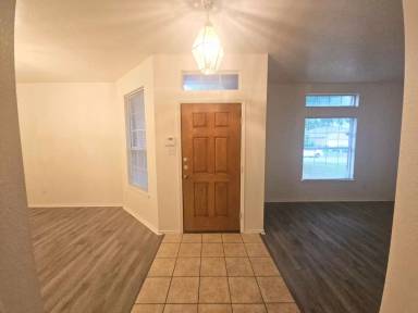 Main picture of 816 Dunkirk Ln