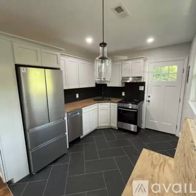 Main picture of 1418 Wembley Dr