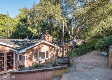 Main picture of 1622 Calle Canon